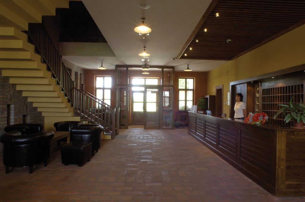 Sarlospuszta Club Hotel Tatarszentgyorgy Exterior photo